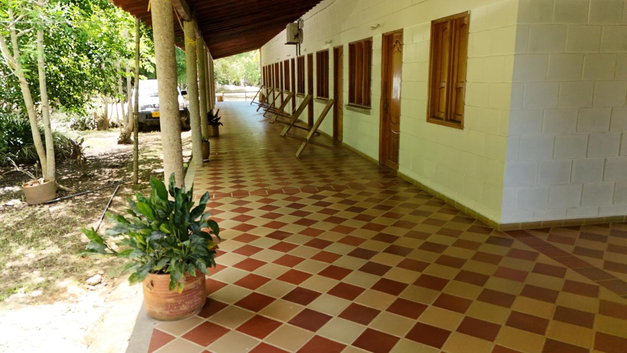 Hotel Campestre Las Cavernas La Mesa Norte Buitenkant foto