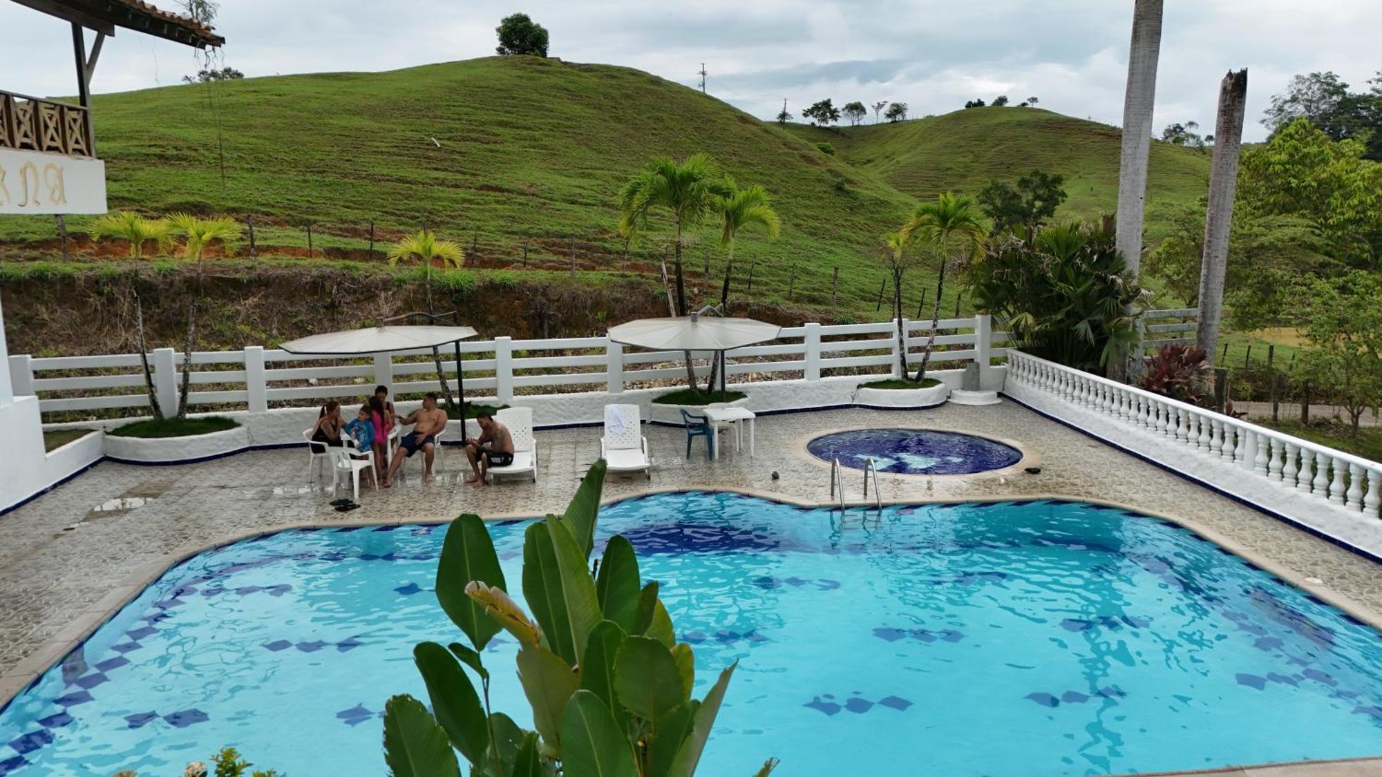 Hotel Campestre Las Cavernas La Mesa Norte Buitenkant foto